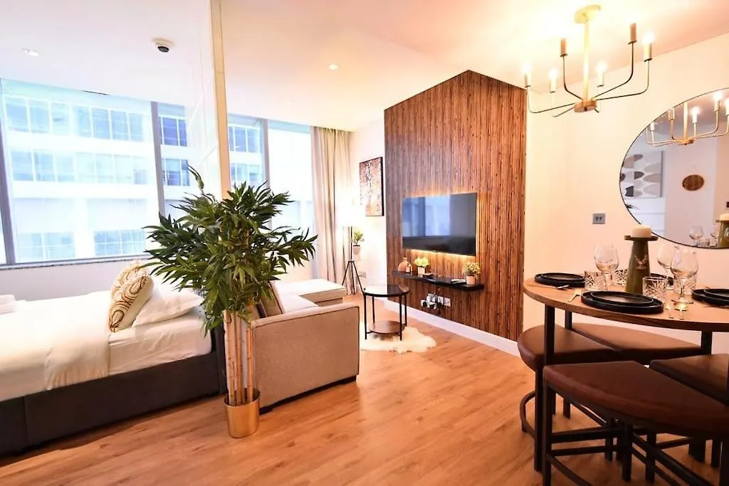 Heart Of Difc: Sky Gardens Modern Chic Studio location