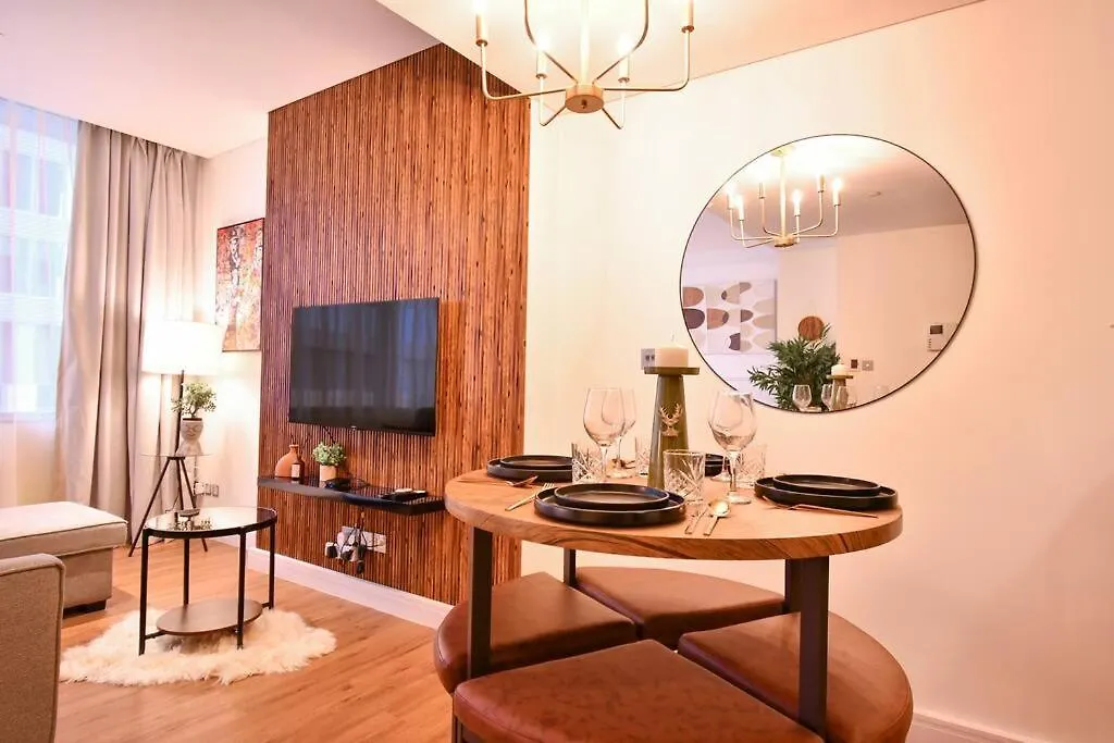 Heart Of Difc: Sky Gardens Modern Chic Studio Dubai
