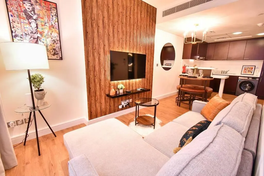 Apartment Heart Of Difc: Sky Gardens Modern Chic Studio Dubai