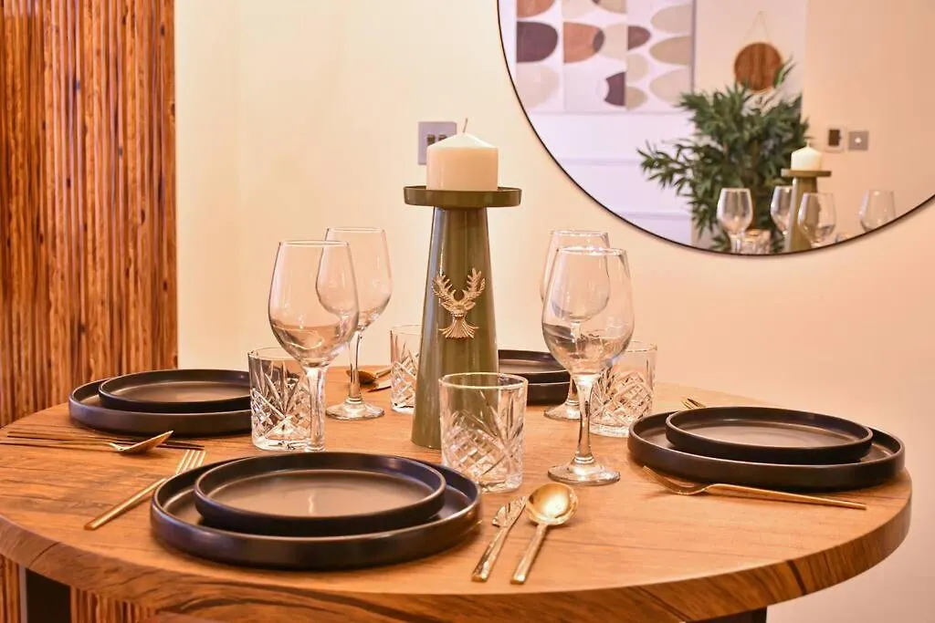 Heart Of Difc: Sky Gardens Modern Chic Studio Dubai Apartment
